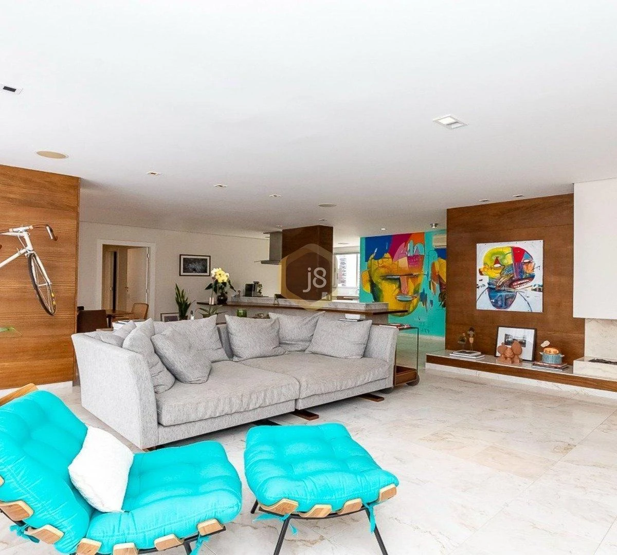 Furnished apartment with 2 bedrooms and 3 bathrooms