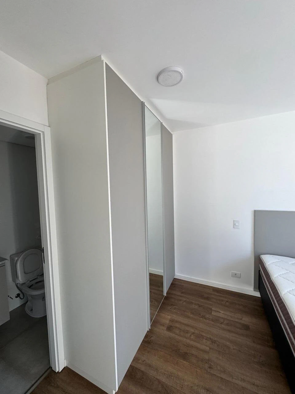 Home office in a one-bedroom apartment, 29 m² — photo 14