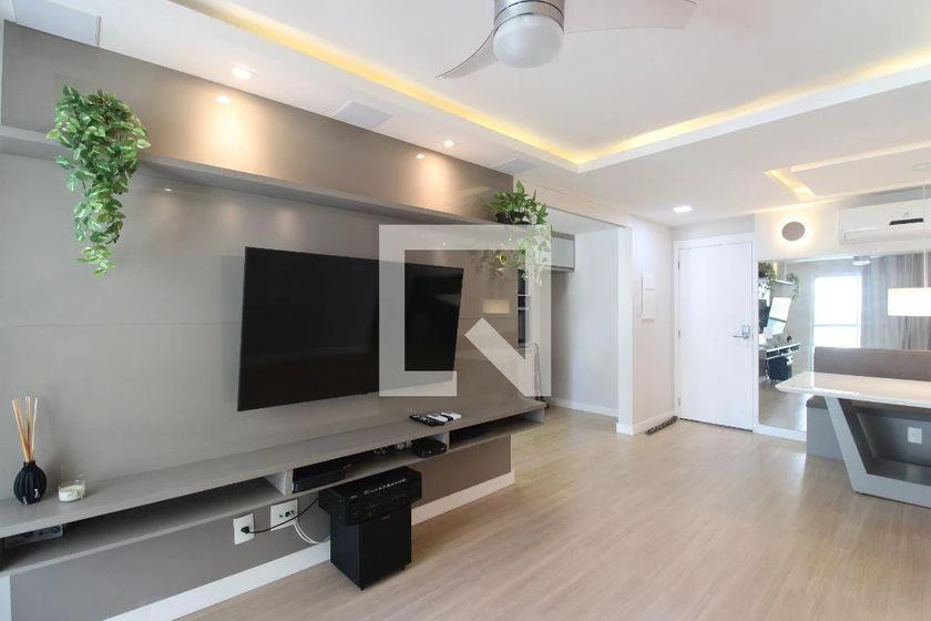 Home office in a 2-bedroom apartment, 74 m² — photo 4
