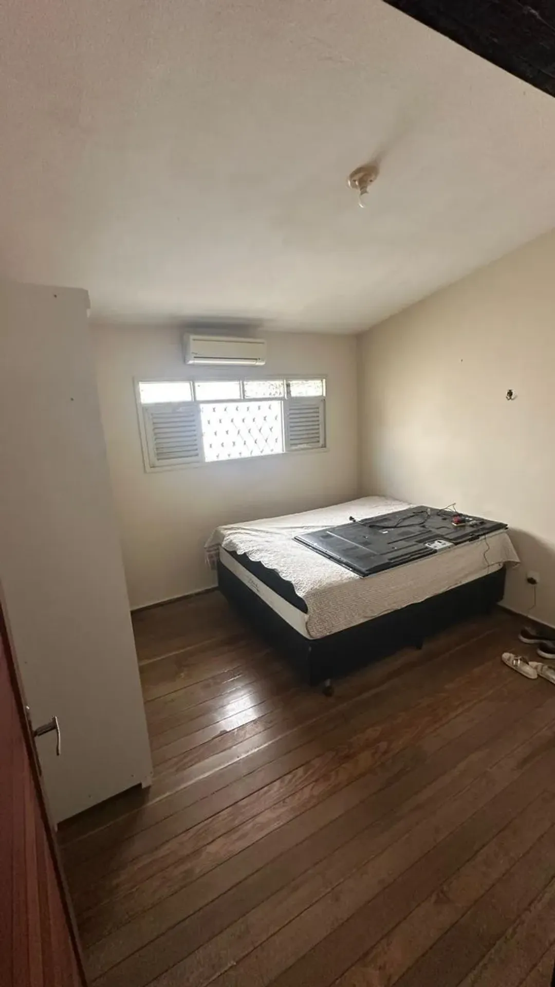 4-bedroom house with 300 m² and 4 parking spaces — photo 3