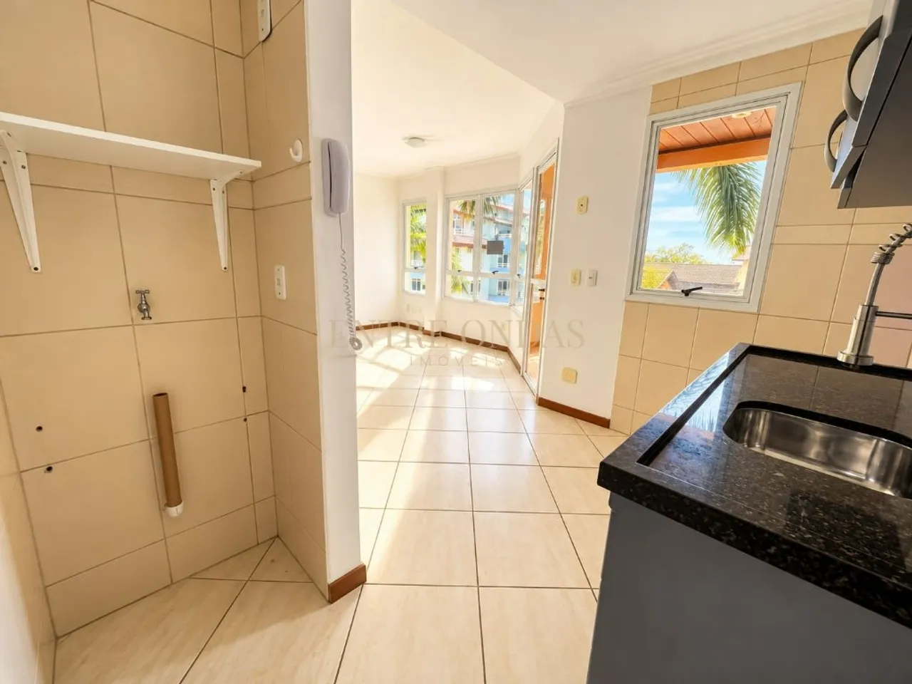 One-bedroom, 46 m² apartment in Florianópolis — photo 17