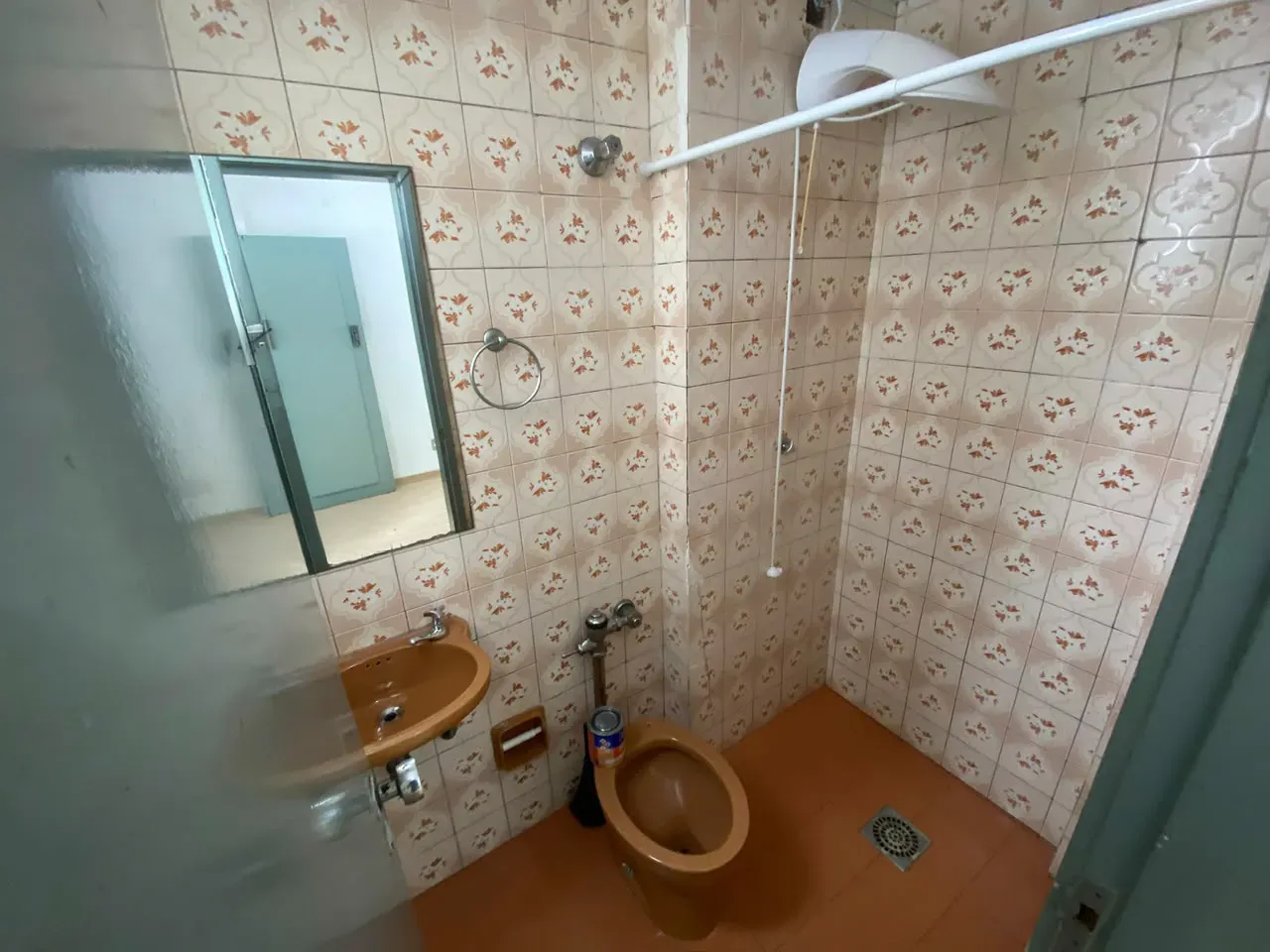 Apartment on the 7th floor with a glass-enclosed balcony — photo 14