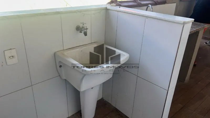 Casa sem mobília com 2 quartos e 1 banheiro — photo 7