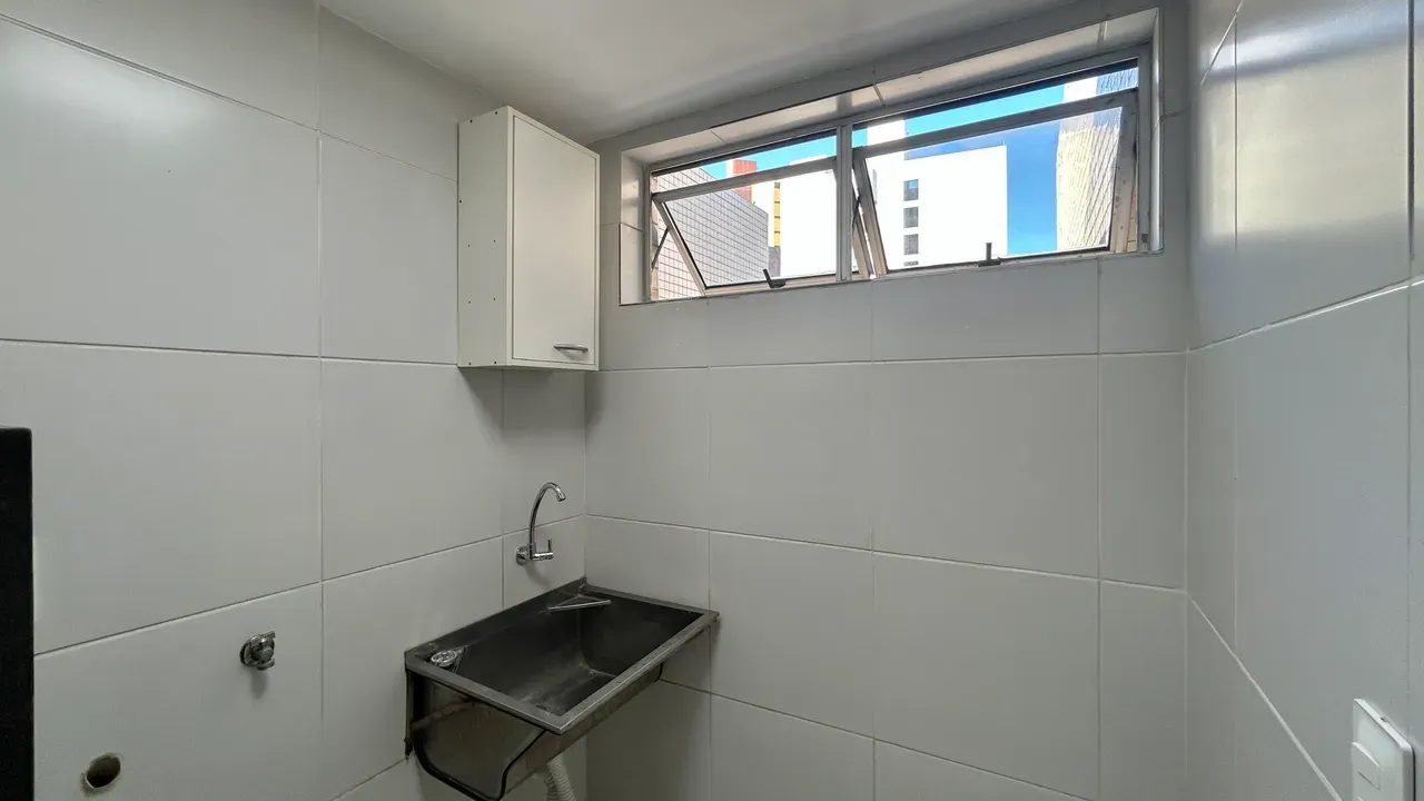 3-bedroom apartment in a building with a pool — photo 15