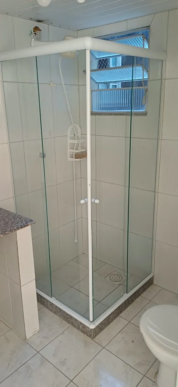 Apartamento com 2 quartos e 2 banheiros com box de vidro — photo 3