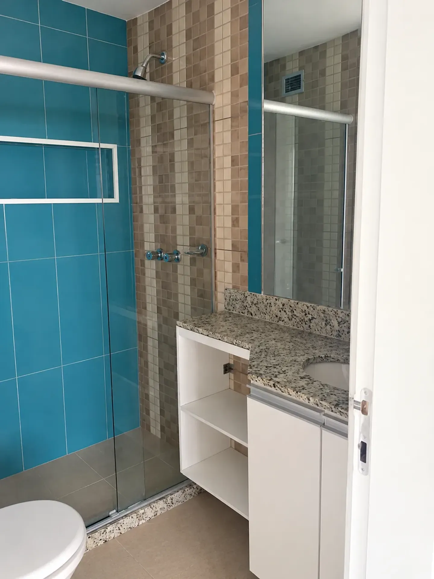 Вид на гори та 2 спальні: квартира 60 м² — photo 7