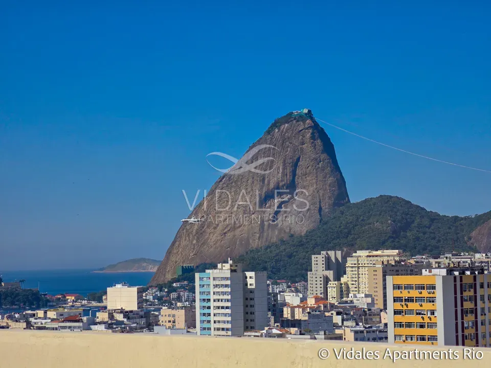 Furnished 715 m² apartment with 4 en-suite bedrooms — photo 30