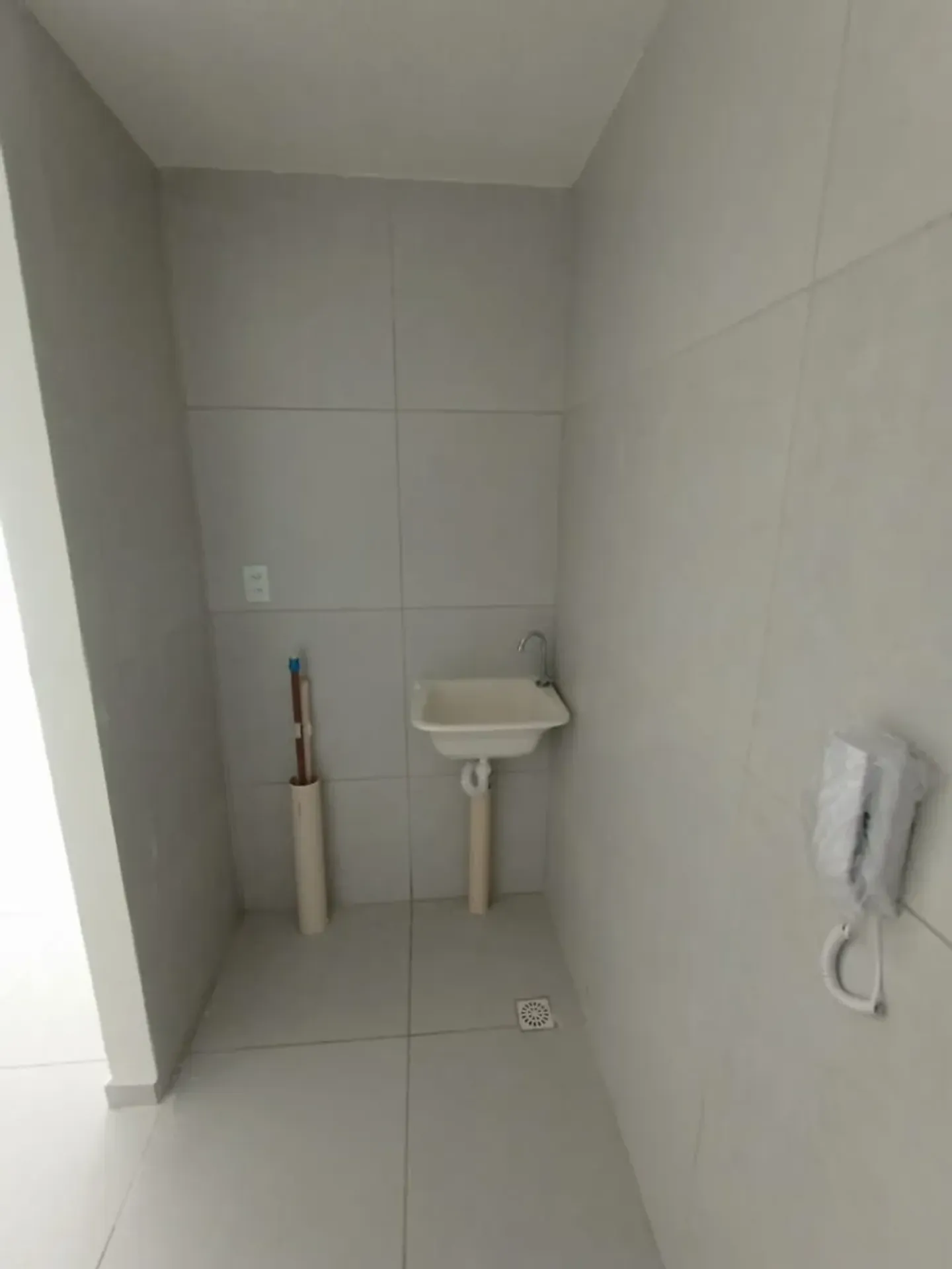 2-bedroom apartment in a building with a pool — photo 4