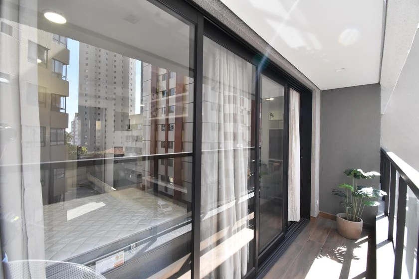 Furnished studio with 1 bedroom and a balcony — photo 13