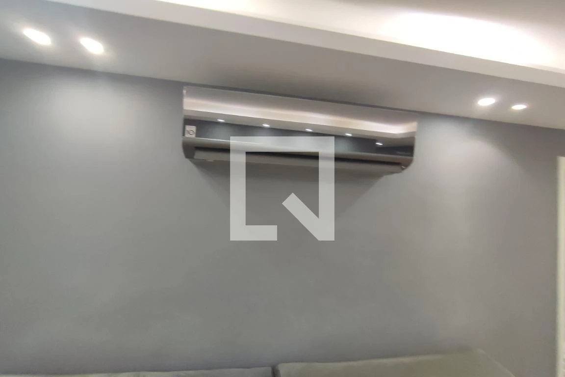Apartamento de 89 m² com janelas do piso ao teto e closet — photo 9