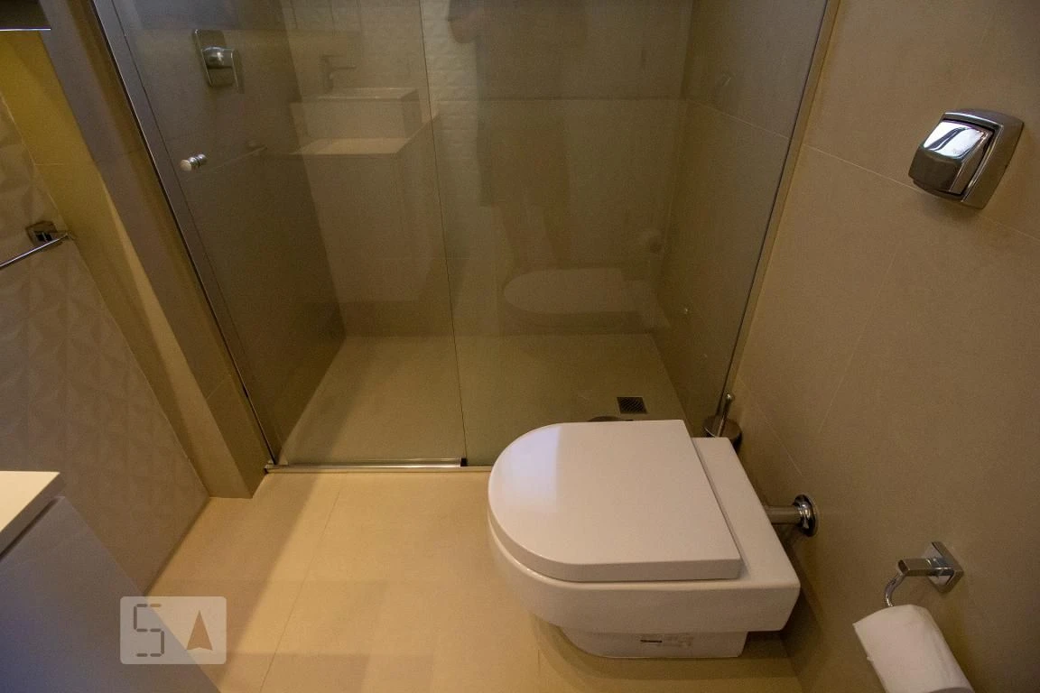 Apartamento de 4 quartos com janelas do piso ao teto, Centro — photo 49