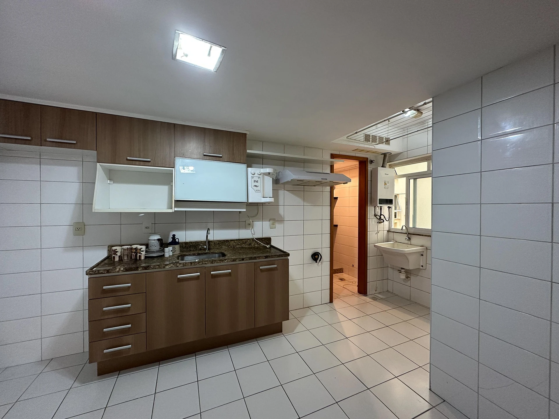 3-bedroom apartment in a building with a sauna — photo 5