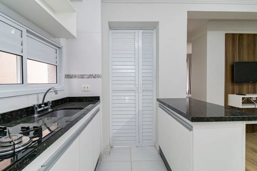 1-bedroom apartment with open-plan kitchen on 46 m² — photo 8