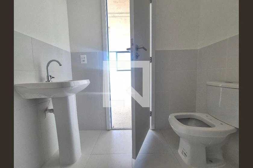 Apartamento para locação com janelas do chão ao teto — photo 40