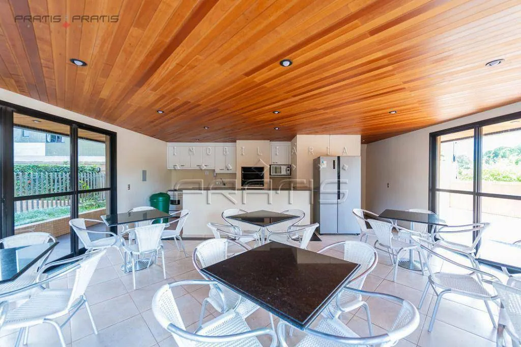 350 m² 3-bedroom apartment with a private BBQ balcony — photo 52