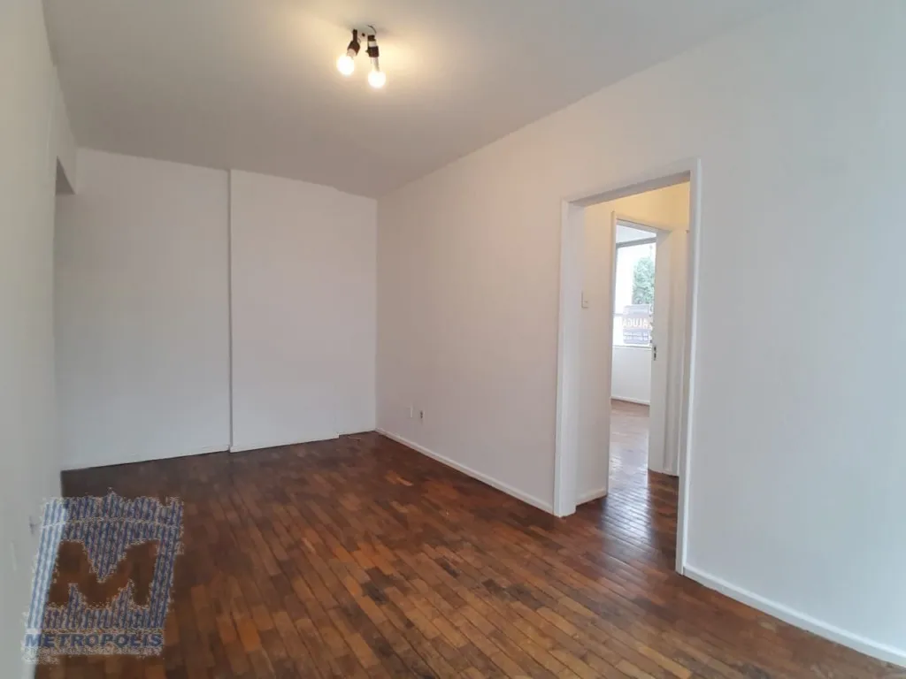 Apartamento de 61 m² con 2 dormitorios y balcón — photo 3