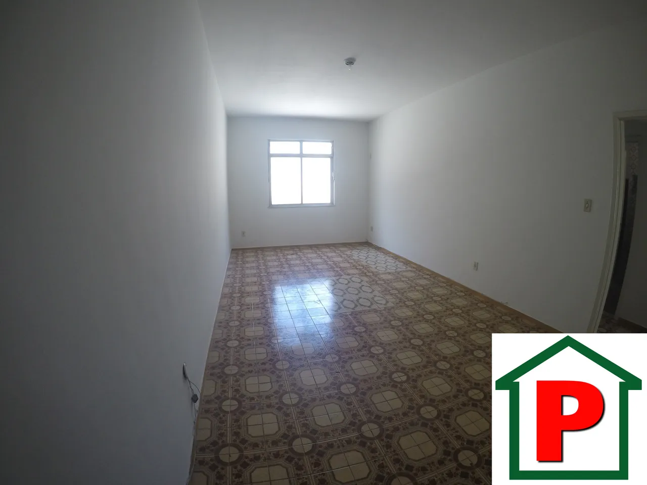 Apartamento sem mobília com cozinha separada e fechada — photo 6