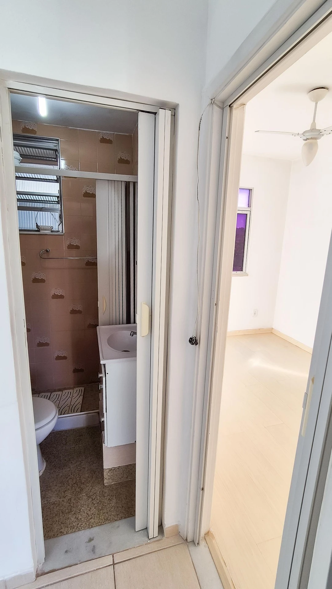 Unfurnished apartment with 2 bedrooms and 1 bathroom — photo 41