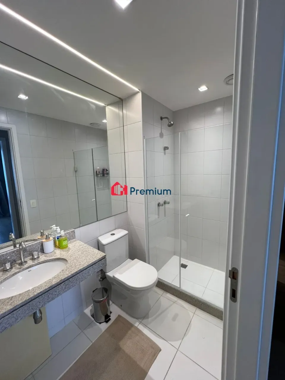 Furnished apartment with 2 bedrooms and a balcony — photo 7