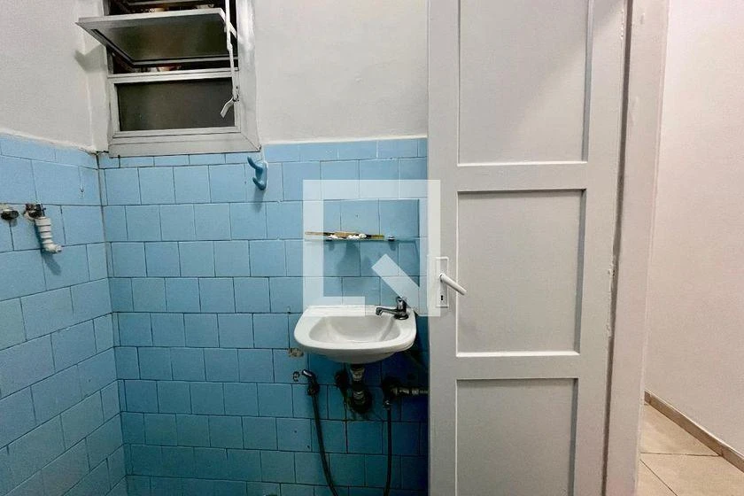 Rental studio with 1 bedroom and 1 bathroom — photo 9