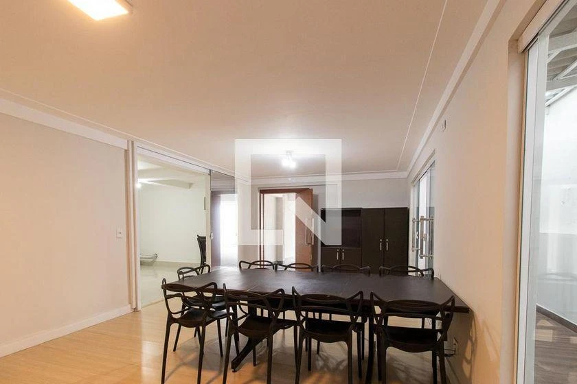 Rental house with 5 bedrooms and 290 m² — photo 36