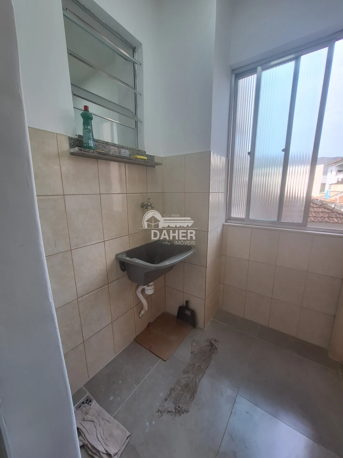 Apartamento de 2 quartos com banheiro de ducha elétrica — photo 9