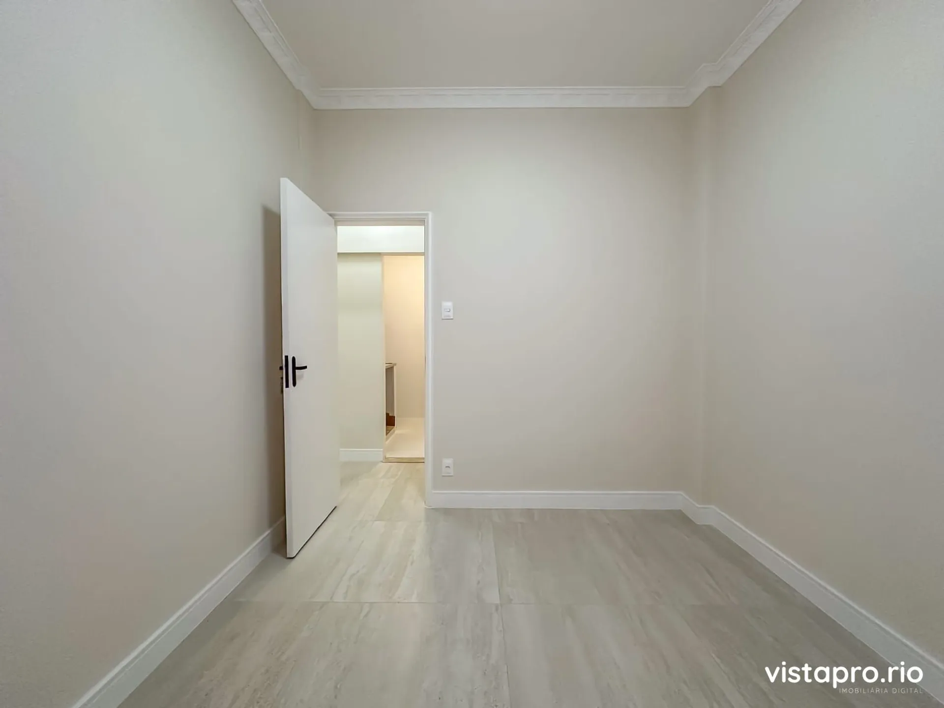 2-bedroom apartment, 65 m² — photo 2