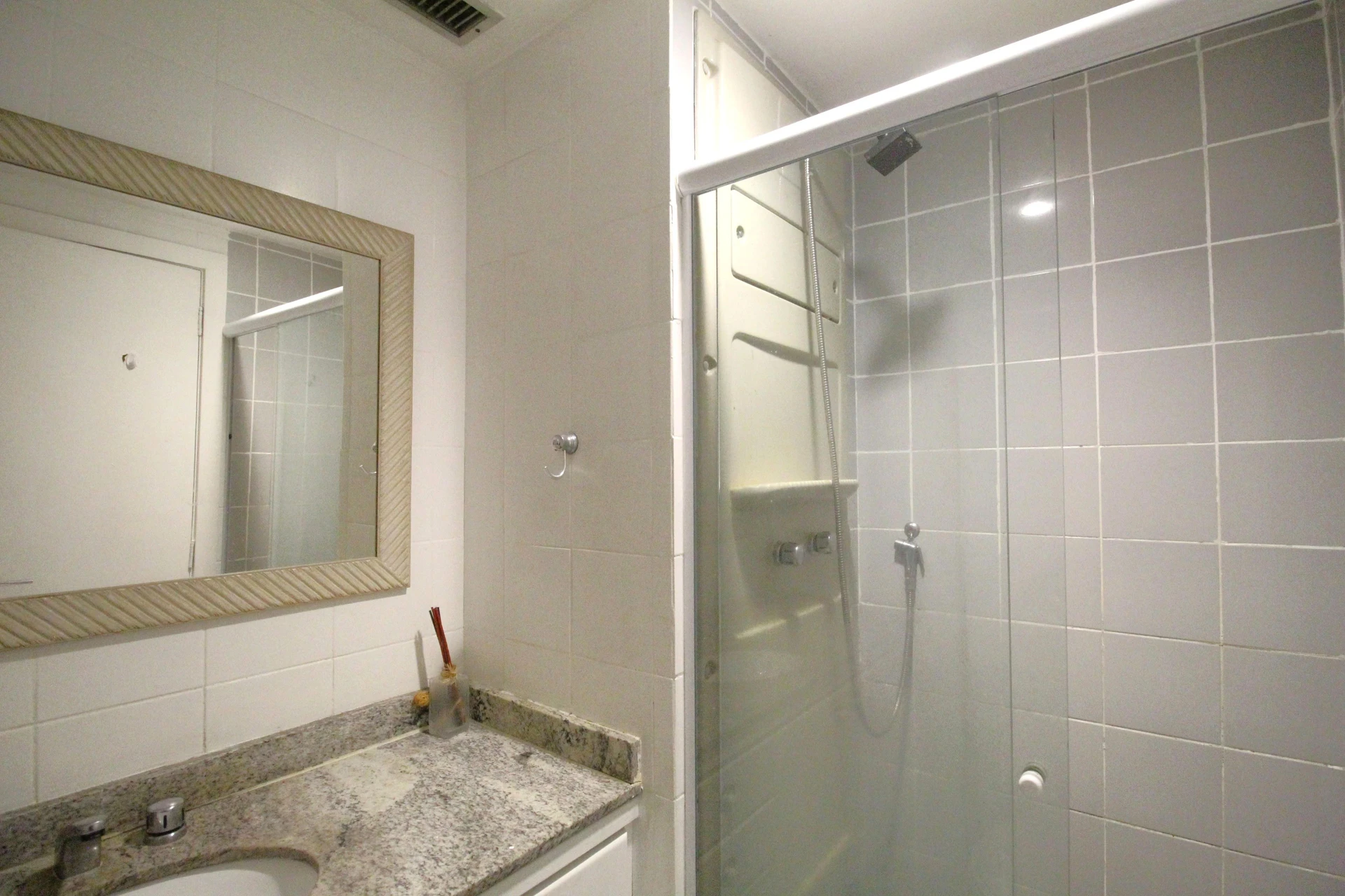 3-bedroom apartment in a building with a sauna — photo 41