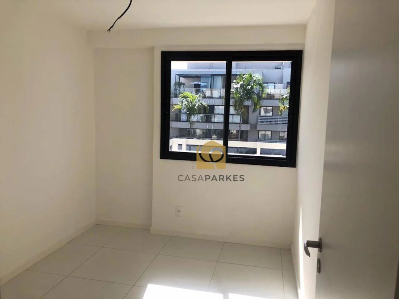 Unfurnished apartment with 3 bedrooms and balcony grill — photo 3
