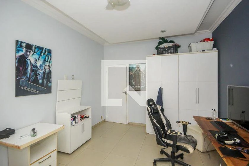 Furnished apartment, 230 m², with a walk-in closet — photo 12