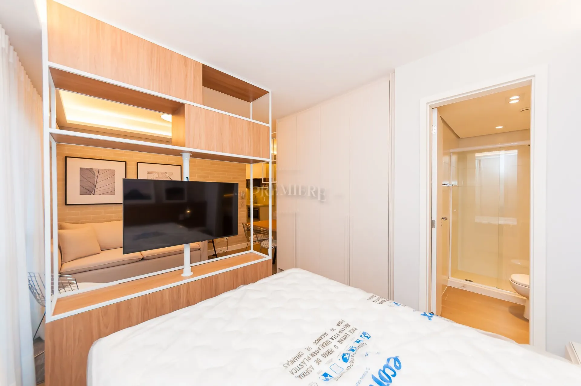 Furnished 85 m² apartment with 1-bedroom suite — photo 11