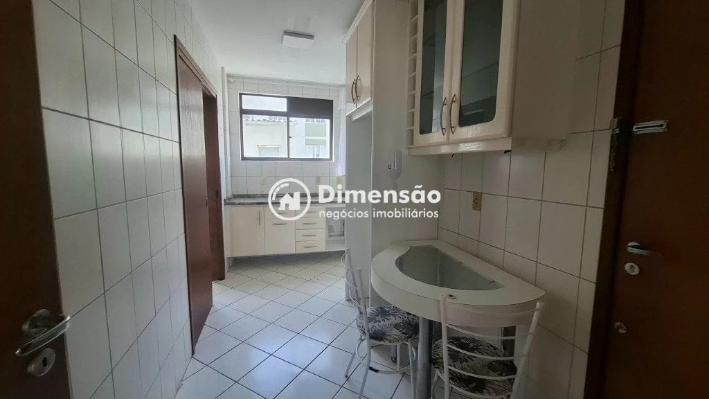 3-bedroom apartment with a home office — photo 11