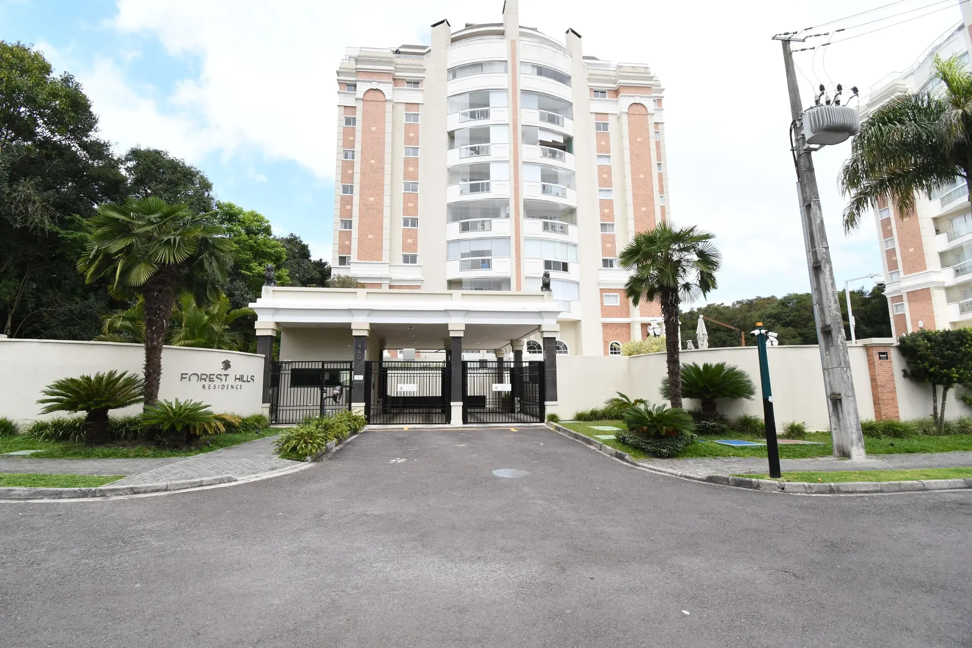 4-bedroom apartment with a dishwasher in Curitiba — photo 62