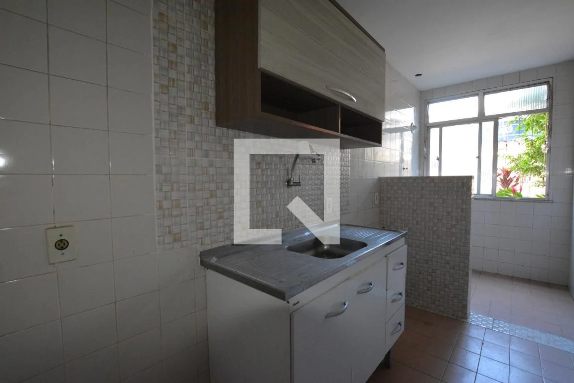 3-bedroom apartment with a private BBQ area — photo 2