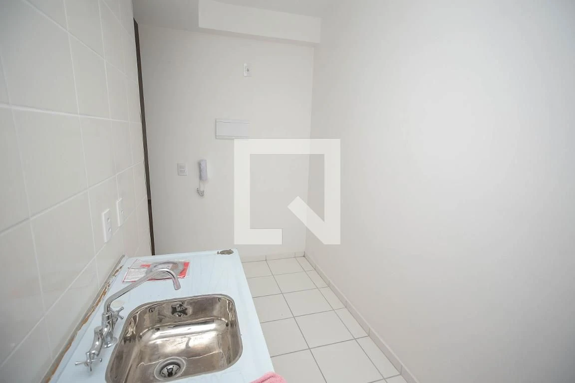 2-bedroom apartment with laundry area and 1 parking spot — photo 26
