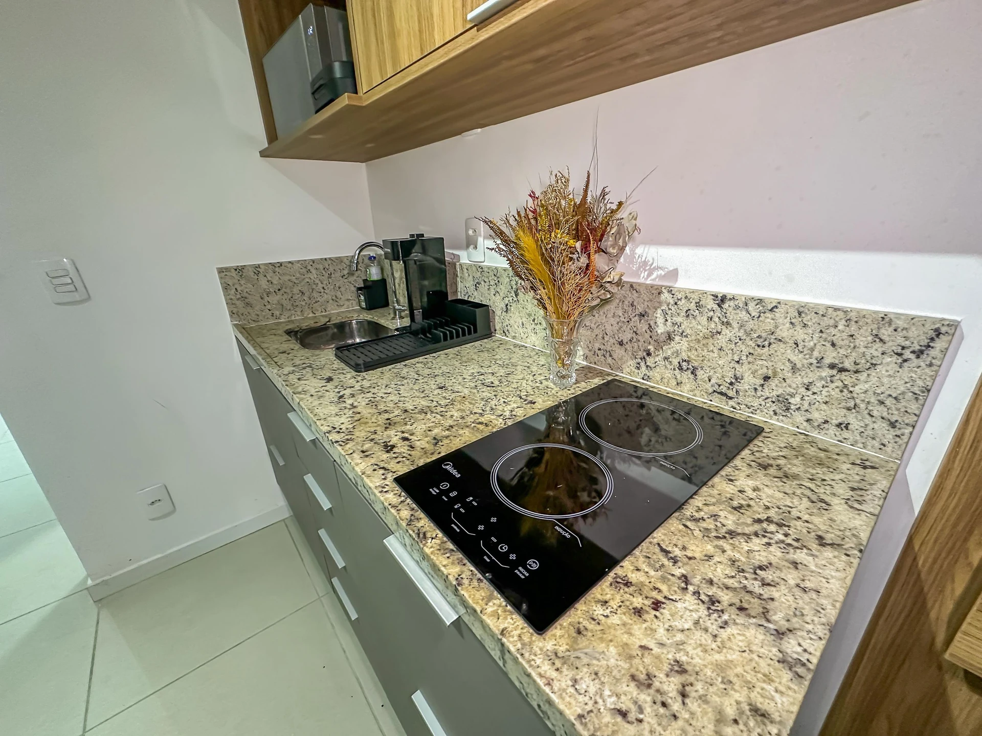 Furnished studio, 35 m², with a dishwasher — photo 20