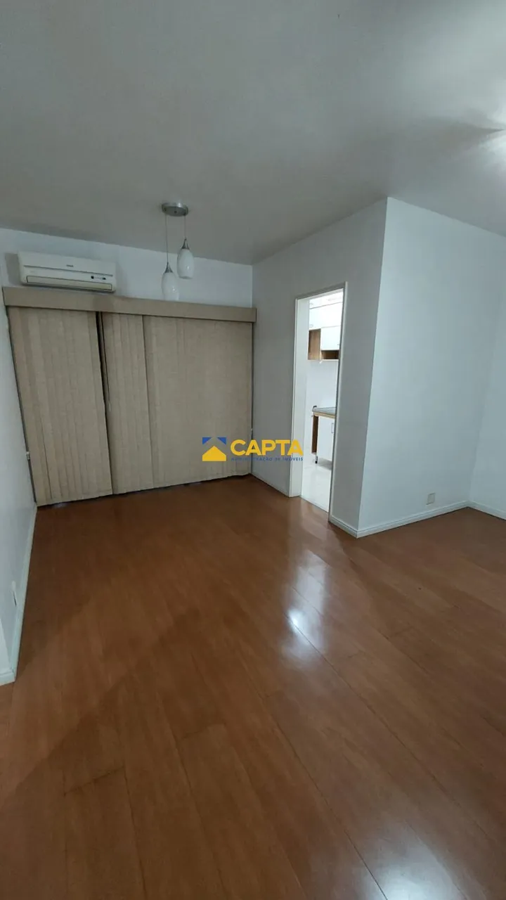 2-bedroom 2-bath apartment with 1 parking space — photo 12