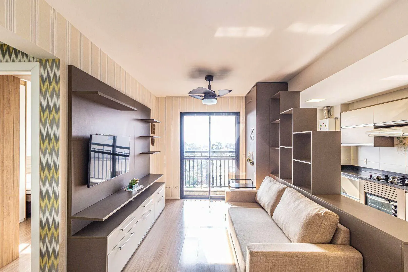 Wood or laminate floors in a one-bedroom apartment, 47 m² — photo 3