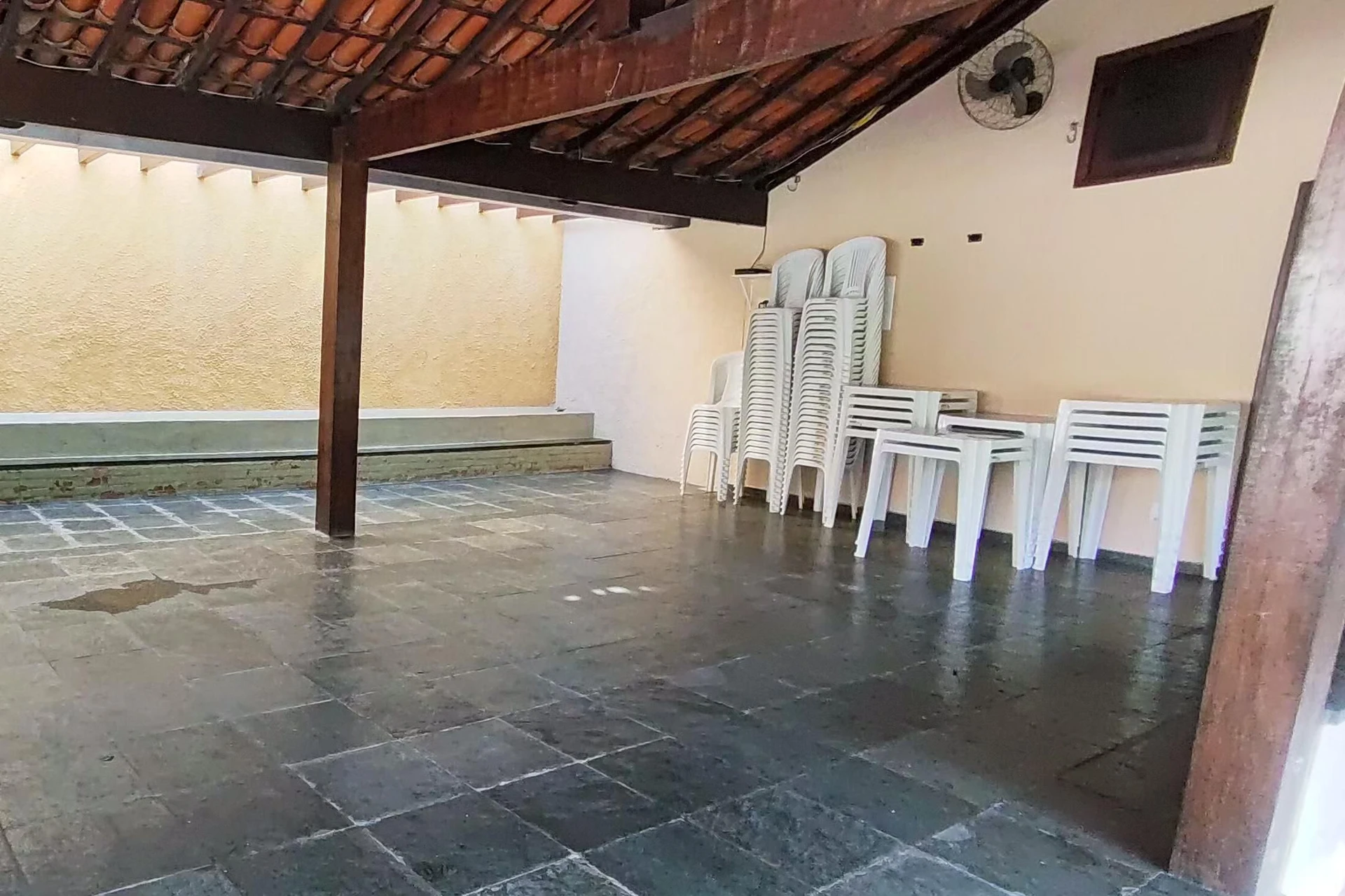 House, 362 m², with a jacuzzi — photo 13