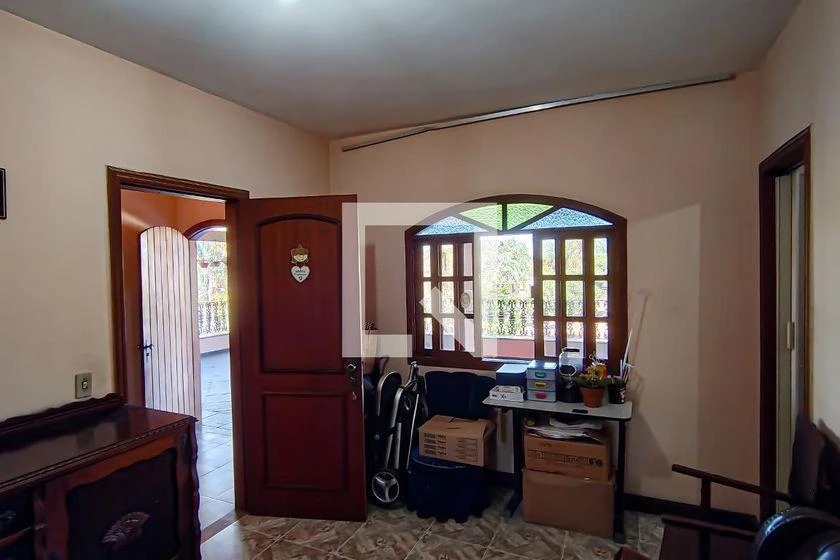 Casa de 420 m² com 4 quartos, 3 vagas e quintal — photo 44