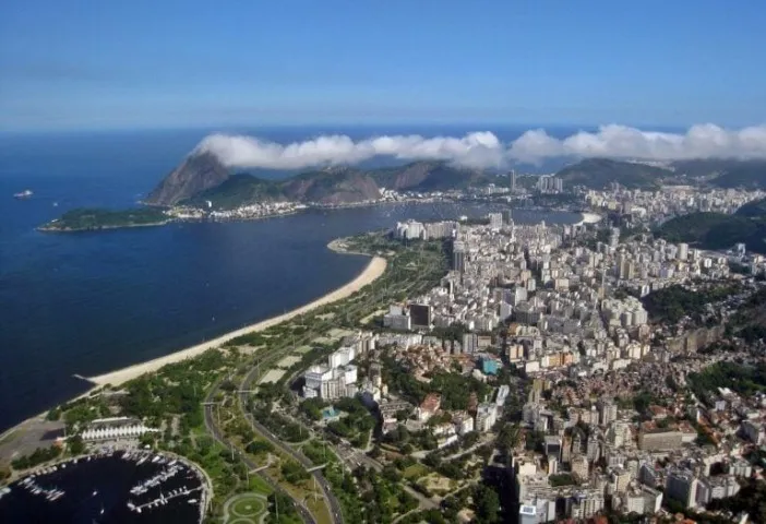1 quarto e janelas do piso ao teto: apartamento de 70 m² — photo 3