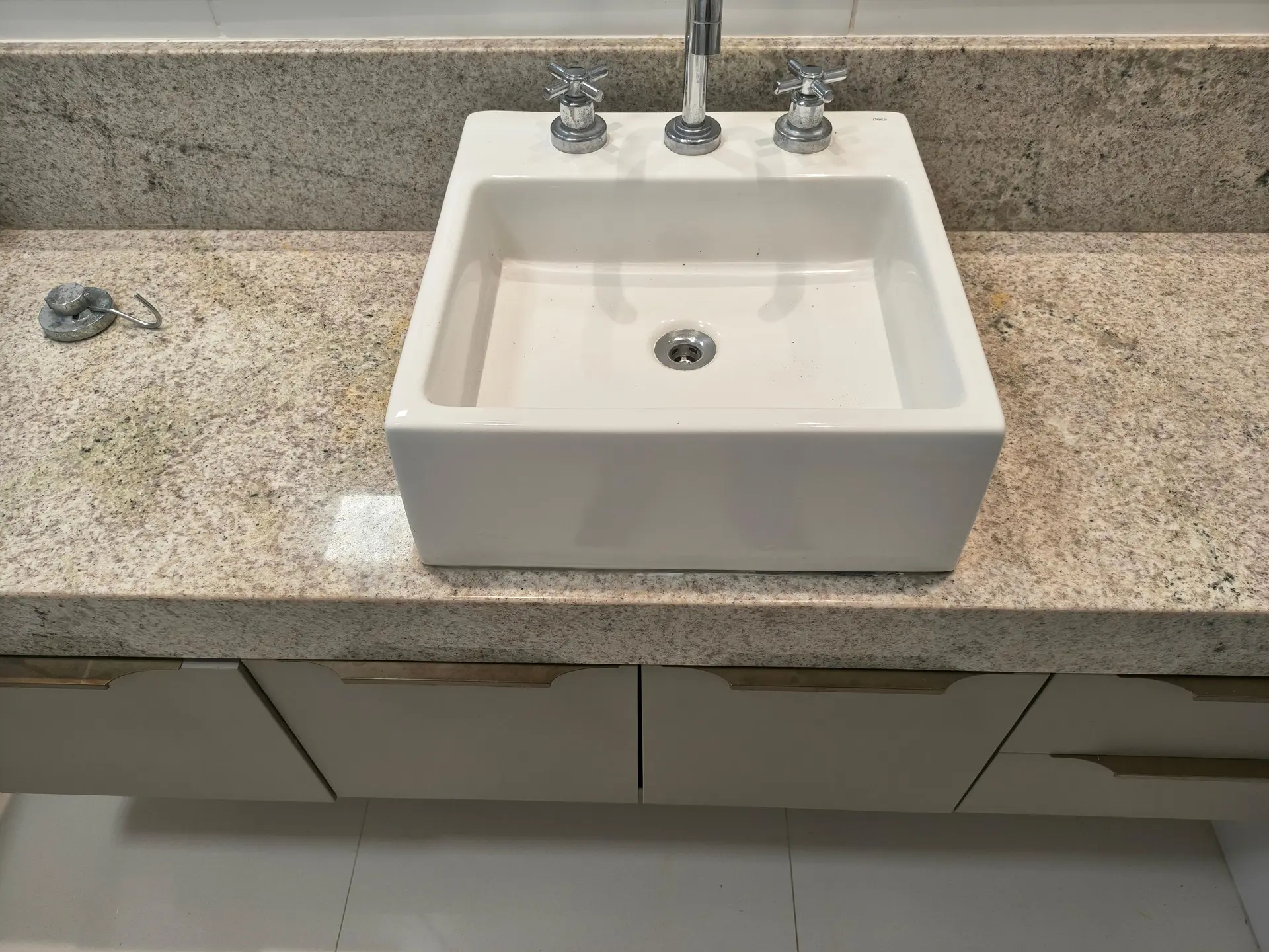 Apartamento mobiliado com 2 quartos e 3 banheiros — photo 42