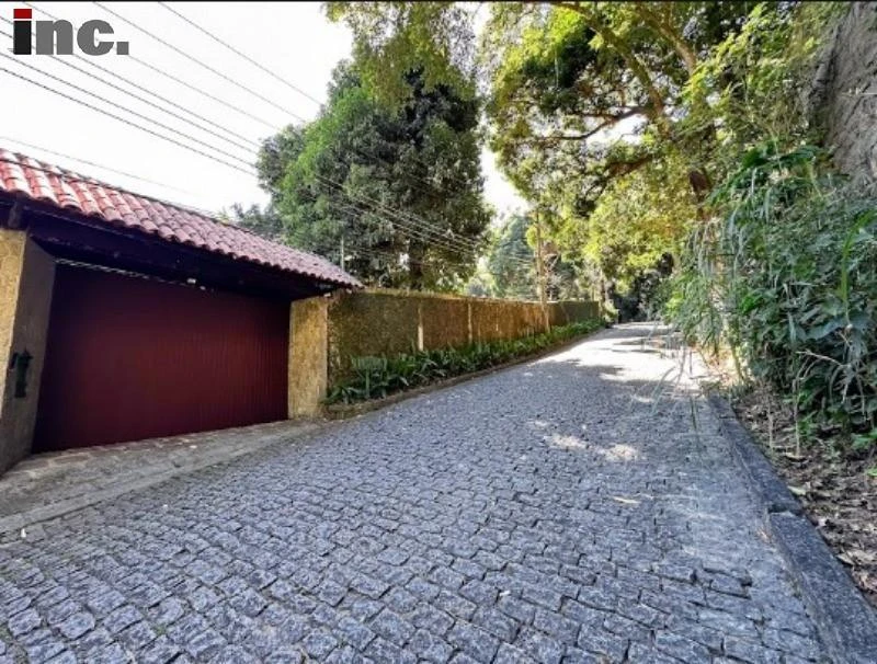 Casa neocolonial con 4 dormitorios y 3 suites — photo 12
