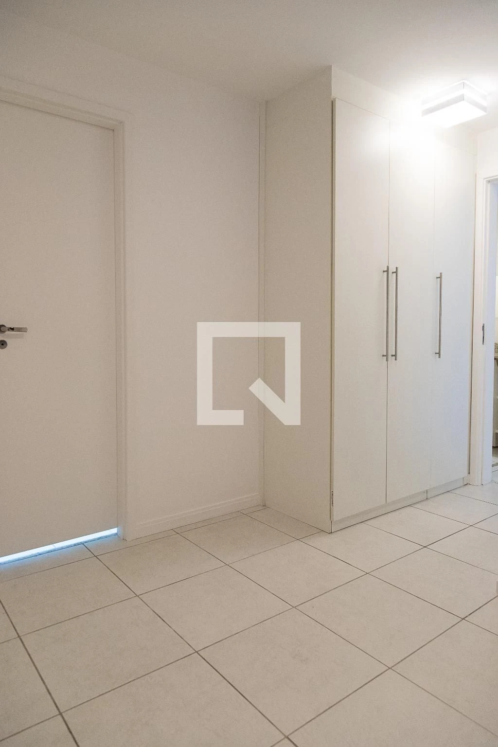 Glass-enclosed balcony in a 2-bedroom apartment, 74 m² — photo 5