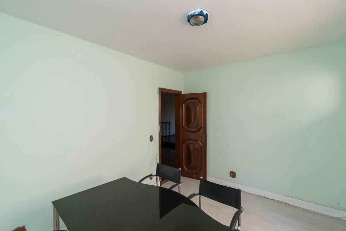 Casa sem mobília com 4 quartos e varanda — photo 56