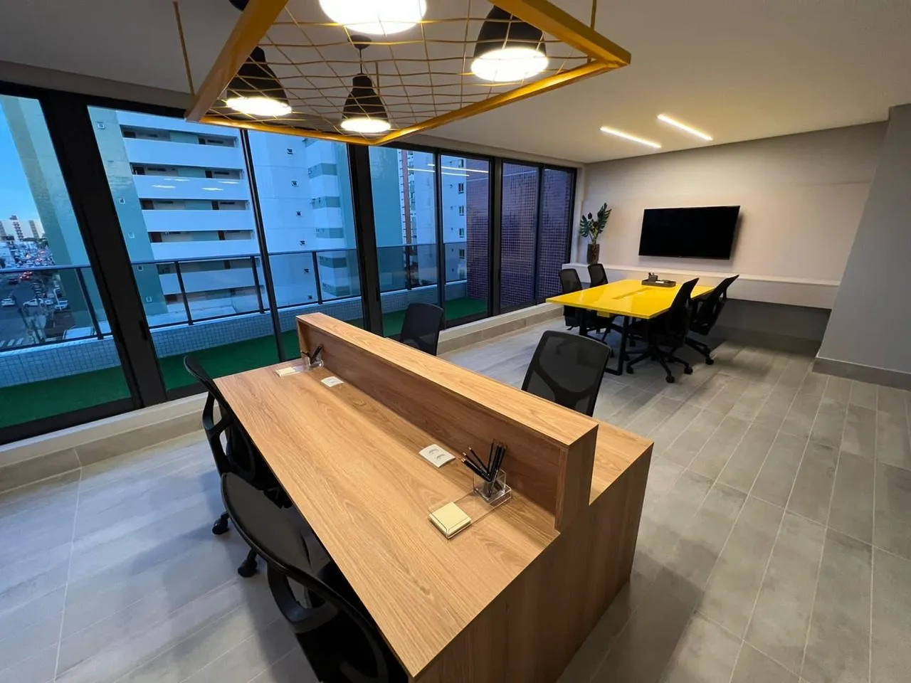 One-bedroom apartment in a building with a gym — photo 4