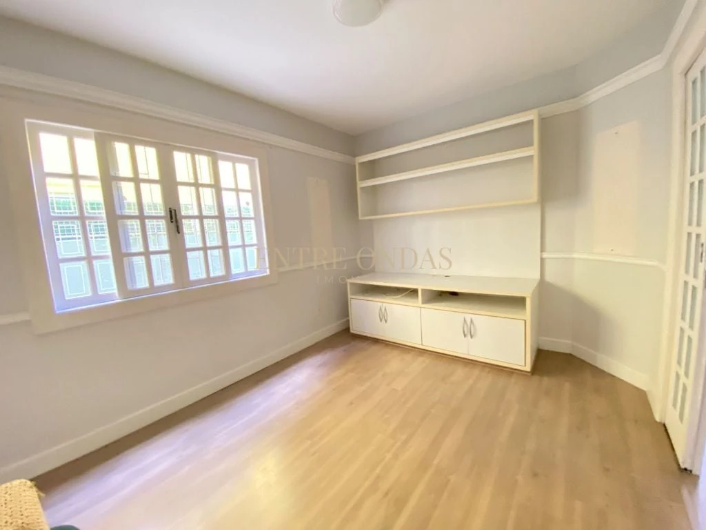 Home office in a 3-bedroom house, 170 m² — photo 15