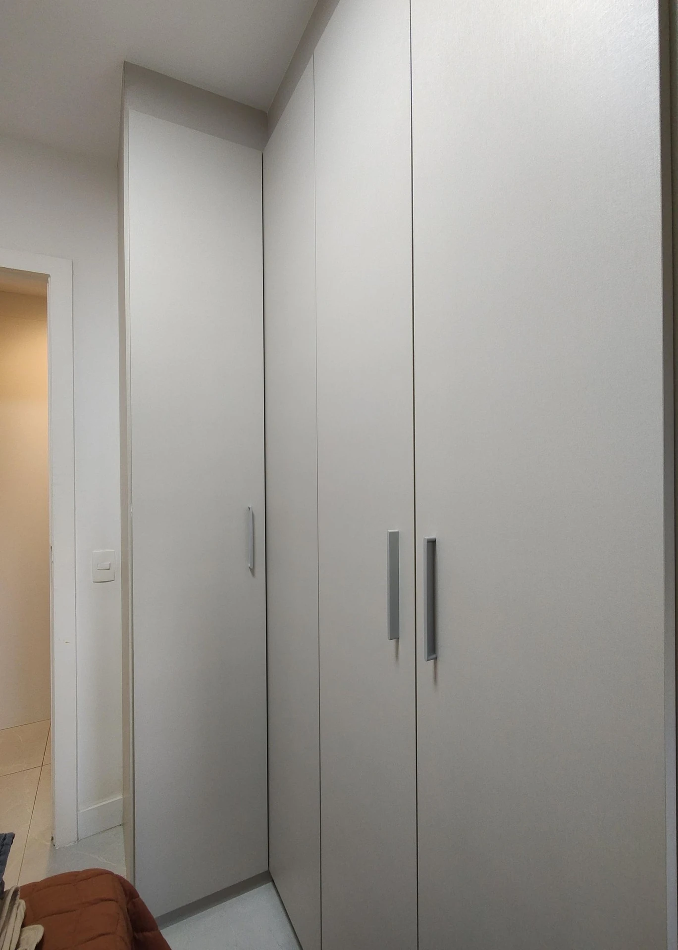 3-bedroom apartment with a walk-in closet — photo 86