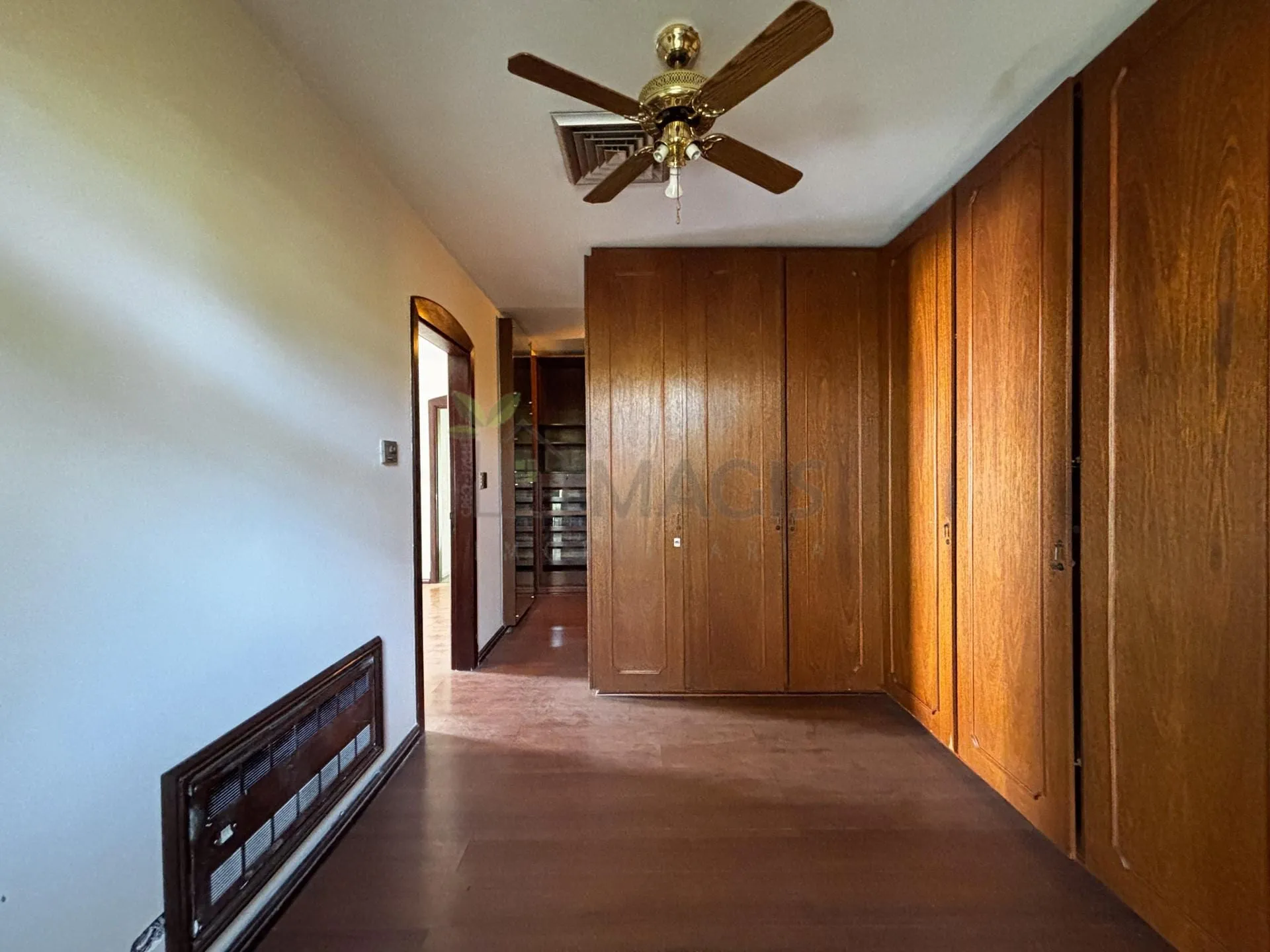 Будинок 604 м² з 4 спальнями та 4 ванними кімнатами — photo 5