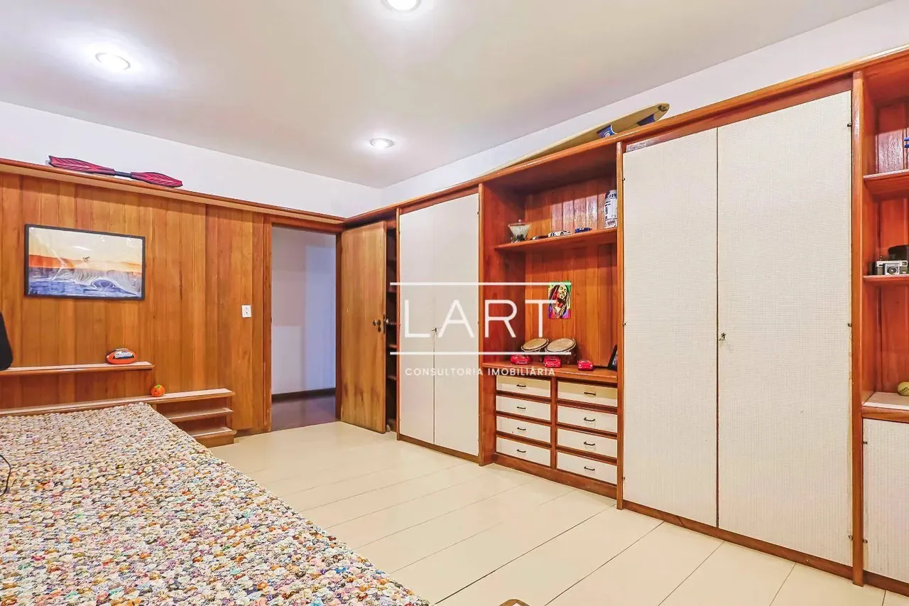 Дом с 5 спальнями и 800 м², с зоной для стирки — photo 5